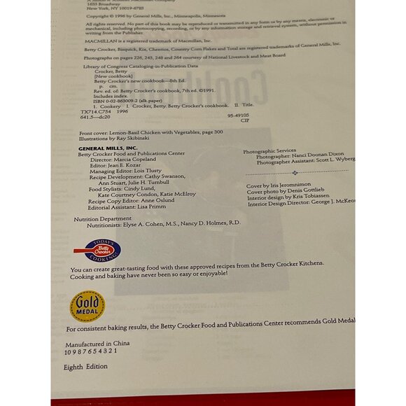 Betty Crockers New Cookbook:‎ Everything You Need To Know To Cook - Picture 3 of 6